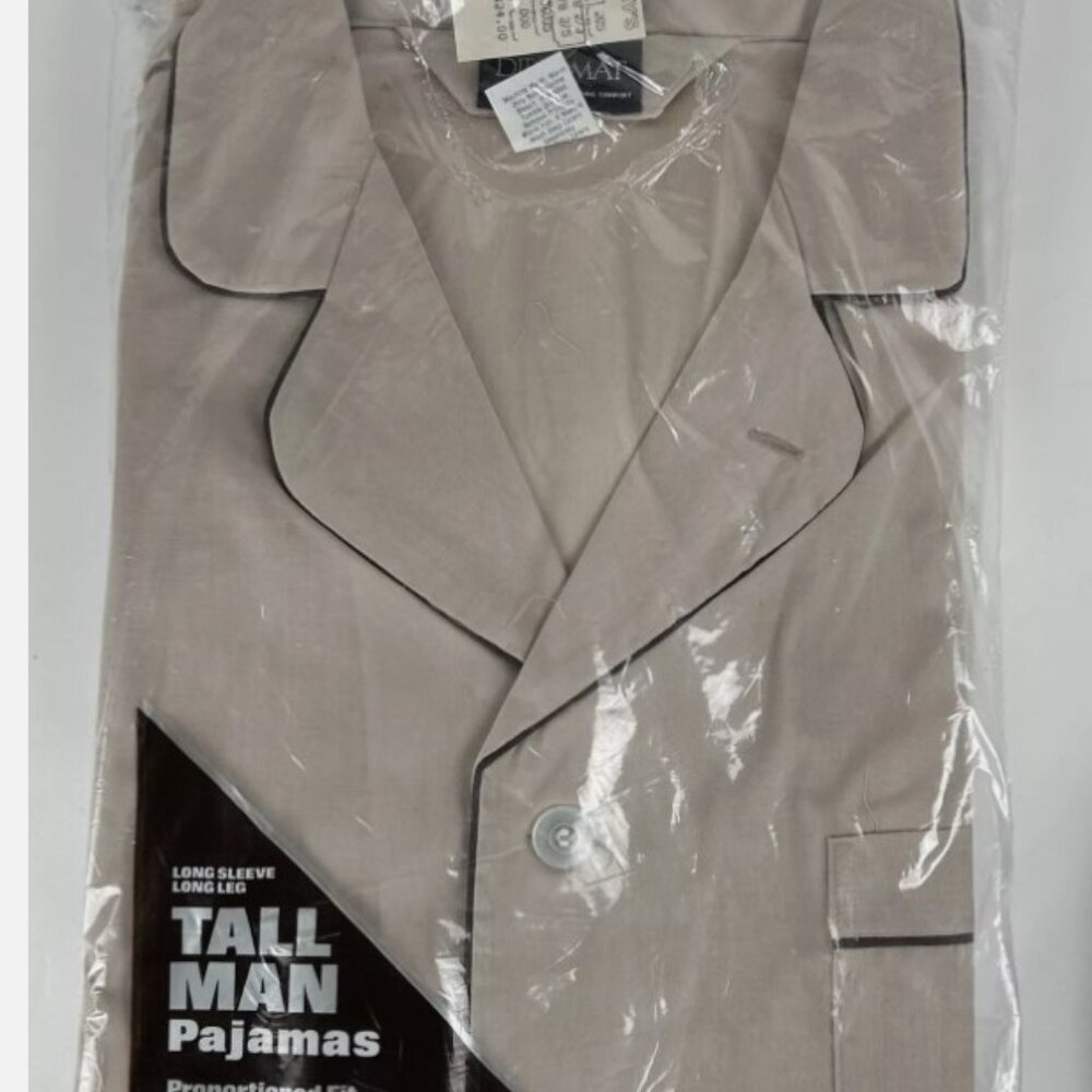 NWT Vintage Diplomat Beige 2 Pc Pajama Set Sz M Tall Long Sleeves Pants Over 6'